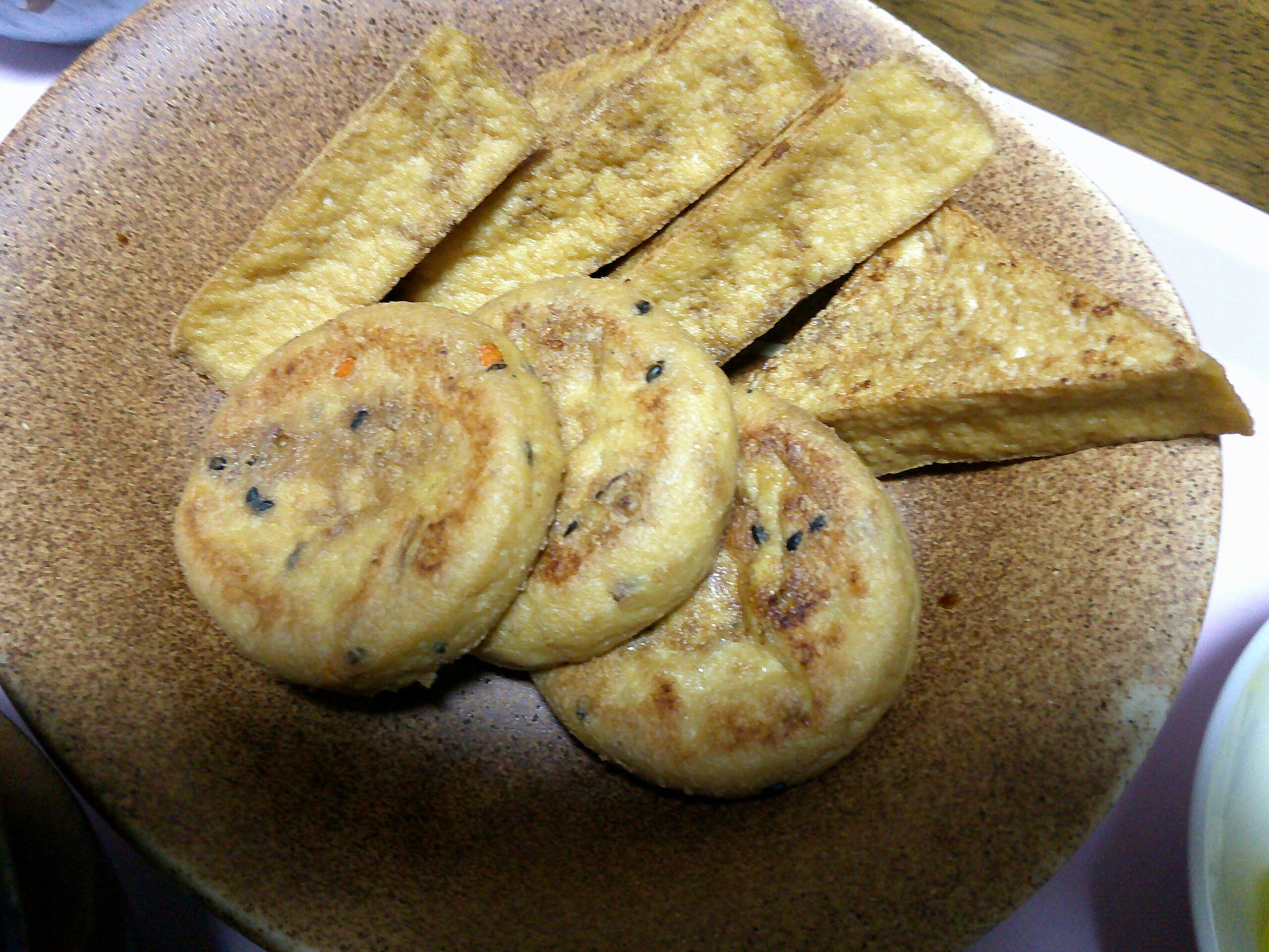 今日の夕食―がんもどきと三角揚げ